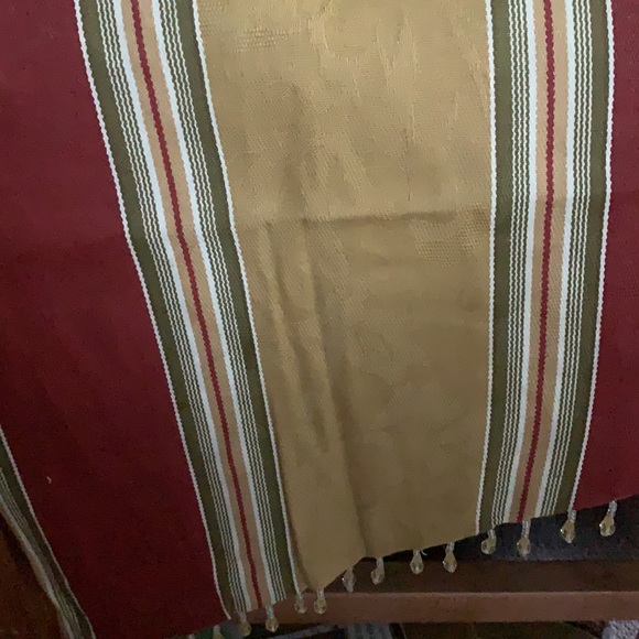 Waverly beaded vslances NWT 🎈this is for 4 valances . - Picture 2 of 8